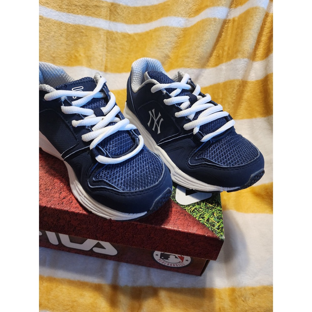 Fila New York Yankees Kids Sneakers Navy Blue White MLB Athletic Shoes